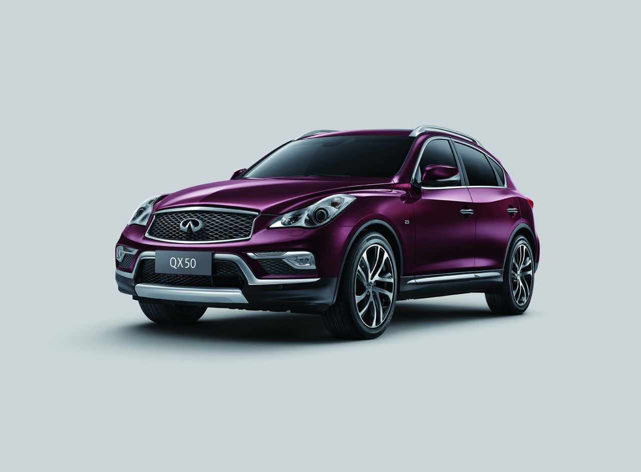 Nowe Infiniti QX50 z większym rozstawem osi