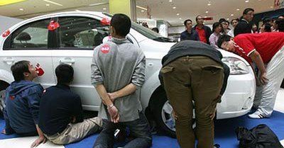 Kiss me in my...Aveo?!