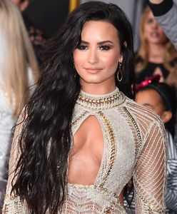 Demi Lovato zrezygnowała z bielizny i zrobiła furorę na rozdaniu Grammy 2017