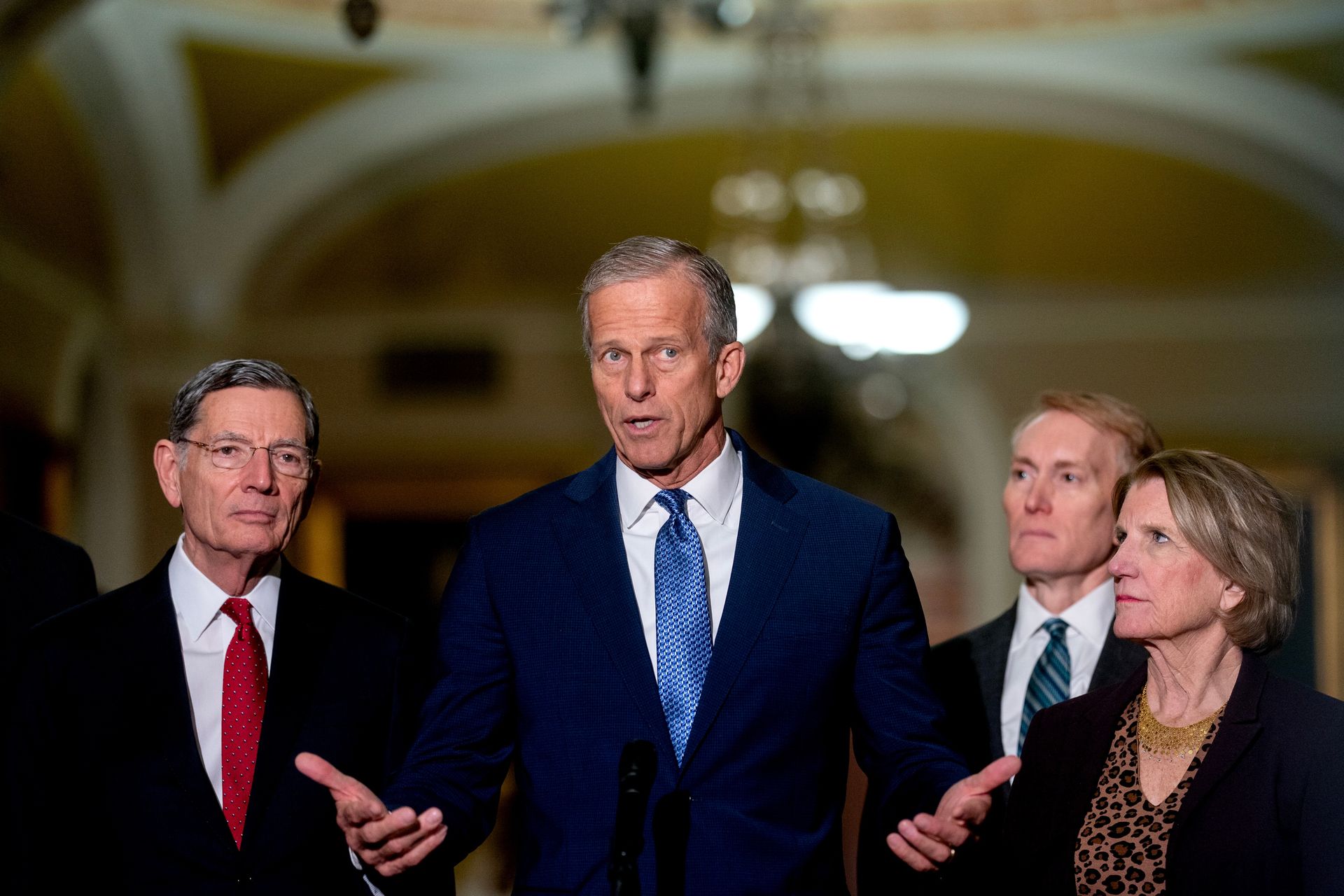 wiadomości,aktualności,WP Wiadomości Liderzy Republikanów odrzucają apel Trumpa. Chodzi o wybory