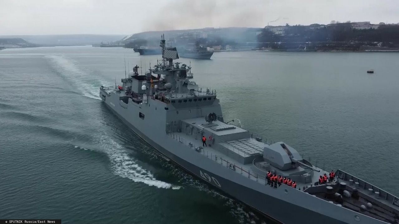 Rosyjskie okręty wojenne w drodze na Morze Czarne