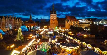 Najpiękniejsze jarmarki bożonarodzeniowe w Polsce. "Już od samego wejścia czuć magię świąt"
