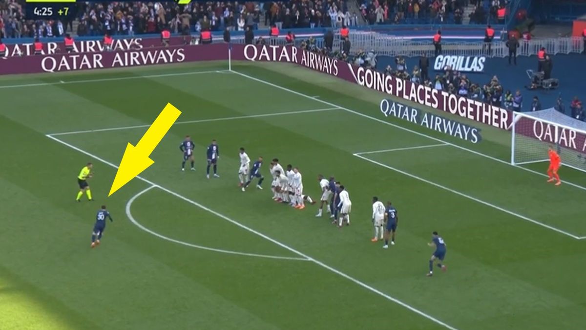 Zdjęcie okładkowe artykułu: Twitter / CANAL+ SPORT / Na zdjęciu: uderzenie Lionela Messiego z rzutu wolnego