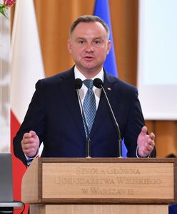 Andrzej Duda nagle zmienił wątek. Zaczął mówić o szczepieniach