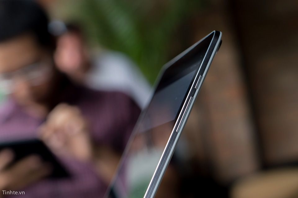 Wreszcie ładny Nexus. Widać rękę projektantów HTC 4