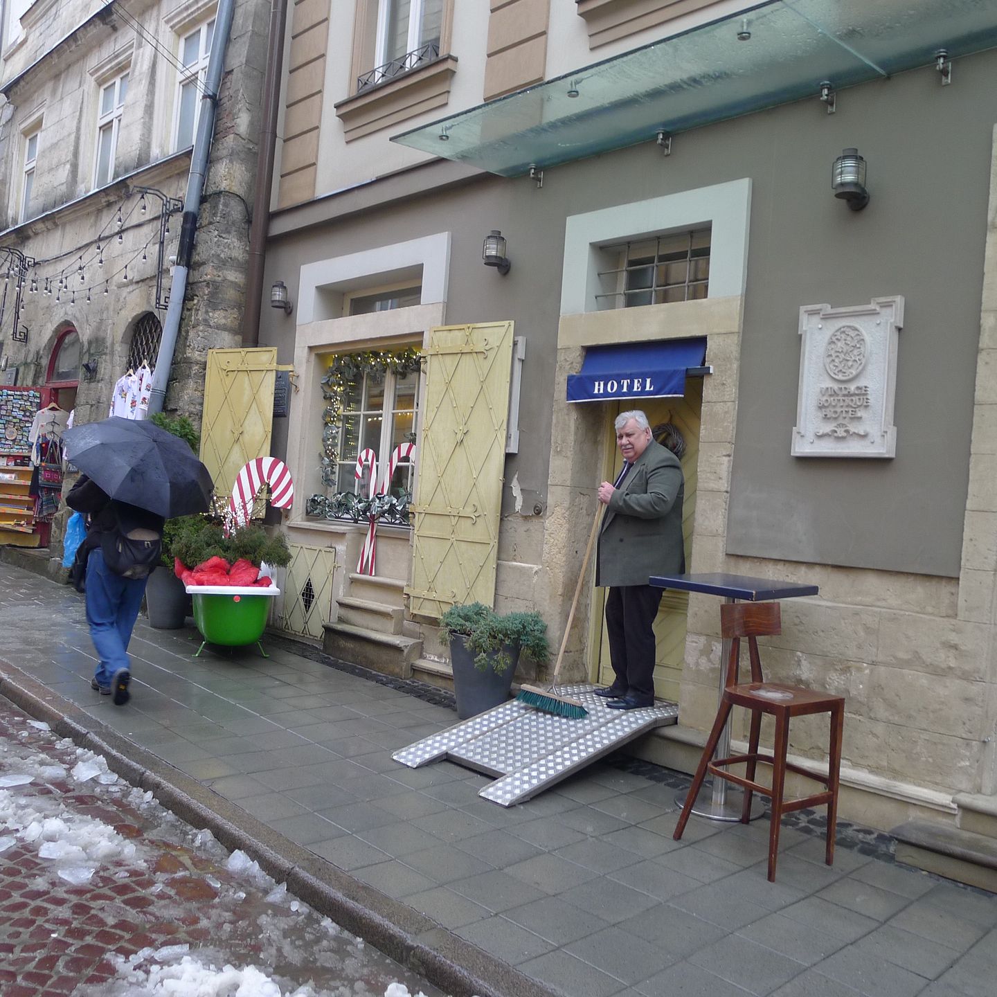W sezonie do tej restauracji na śniadanie trzeba było oczekiwać w długiej kolejce, tym razem można wejść z marszu