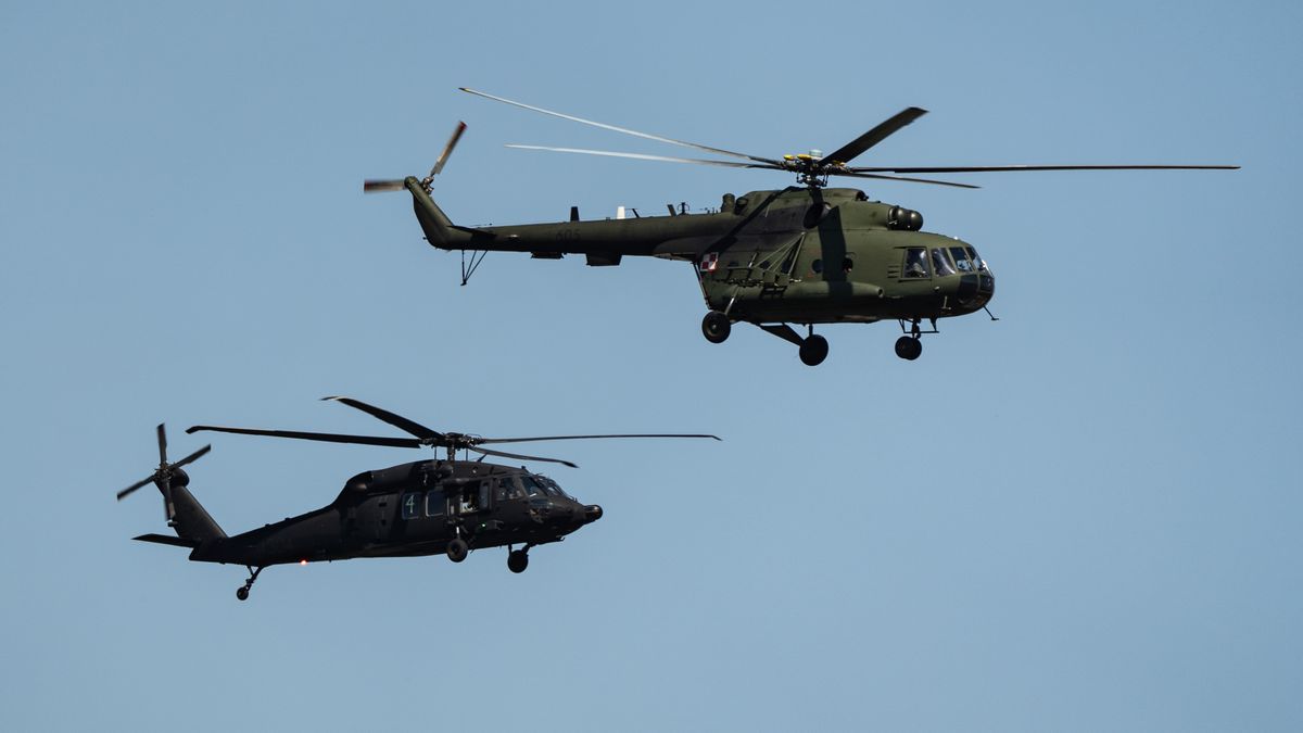 Helikoptery Black Hawk