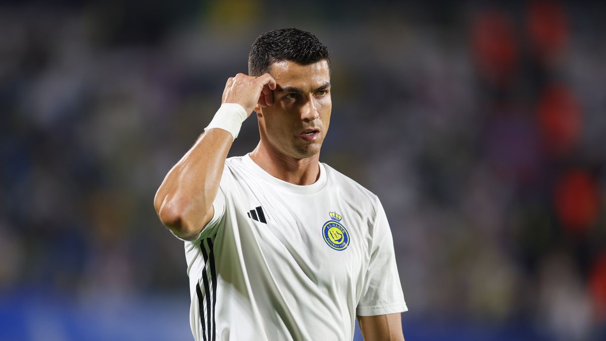 ABHA, SAUDI ARABIA - AUGUST 17: Cristiano Ronaldo of Al Nassr looks on prior the Saudi Super Cup Final match between  Al Nassr and Al Hilal at Prince Sultan bin Abdul Aziz Stadium on August 17, 2024 in Abha, Saudi Arabia.  (Photo by Yasser Bakhsh/Getty Images)