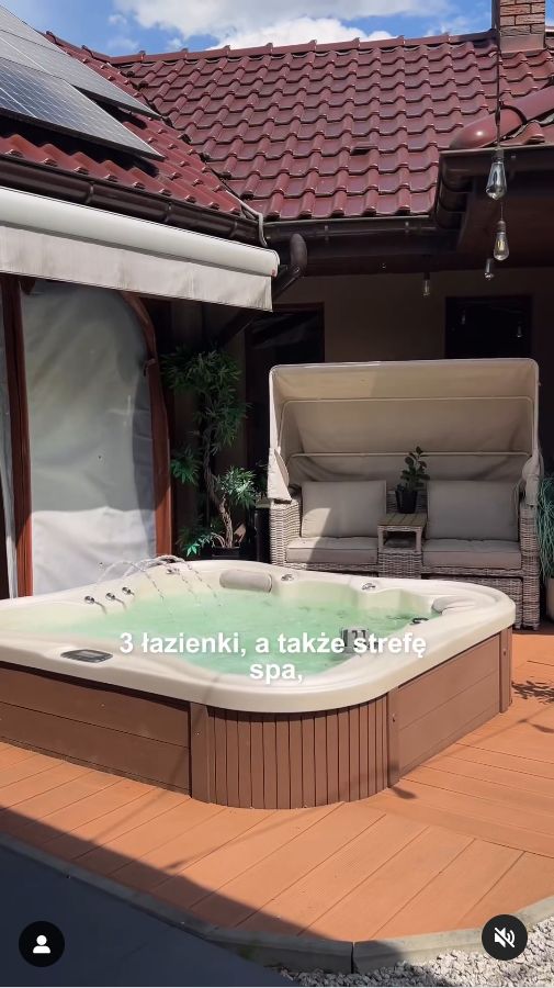 Sylwia Peretti sprzedaje willę w Krakowie.