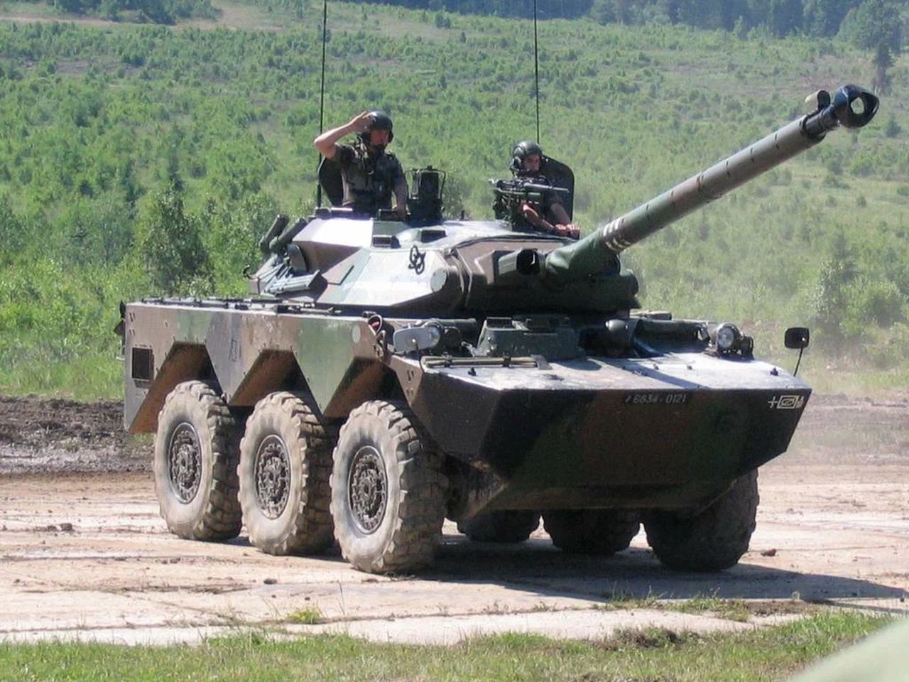 Kołowy pojazd rozpoznawczy AMX-10 RC