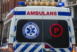 Skandal przed szpitalem. Leżał na chodniku, nikt do niego nie wyszedł