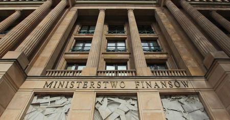 Ministerstwo Finansów tworzy nowe przepisy. Pełno w nich sprzeczności i błędów gramatycznych