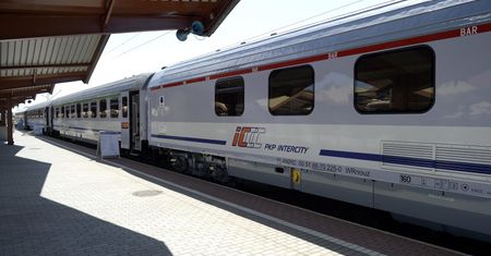 Tylko w money.pl: PKP Intercity nie będzie płacić za wagony dla wojska