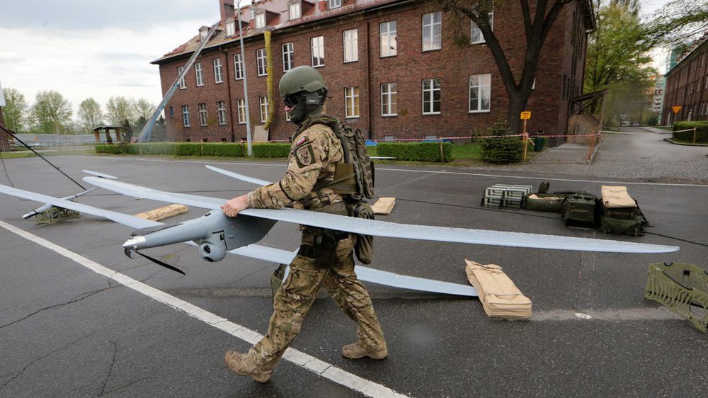 System FlyEye testowane przez jednostę AGAT