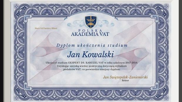 Akademia na koniec nauki wystawia dyplom