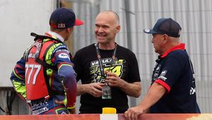 Żużel. Sam próbował, ale bezskutecznie. Wielką chwałę zapewnił mu Australijczyk