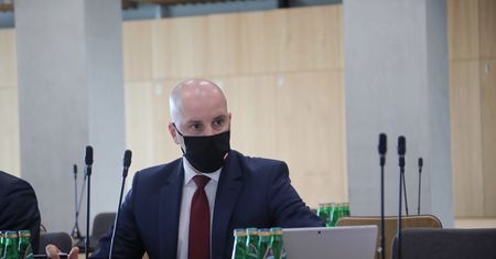 Koronawirus. Wiceminister zdrowia przyznaje: "Skala nas przerosła"