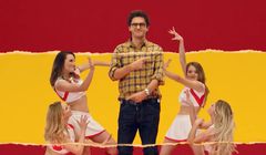 Kuba Wojewódzki z głosami Krystyny Czubówny i Tomasza Zimocha reklamuje Oranżadę Hellena (wideo)