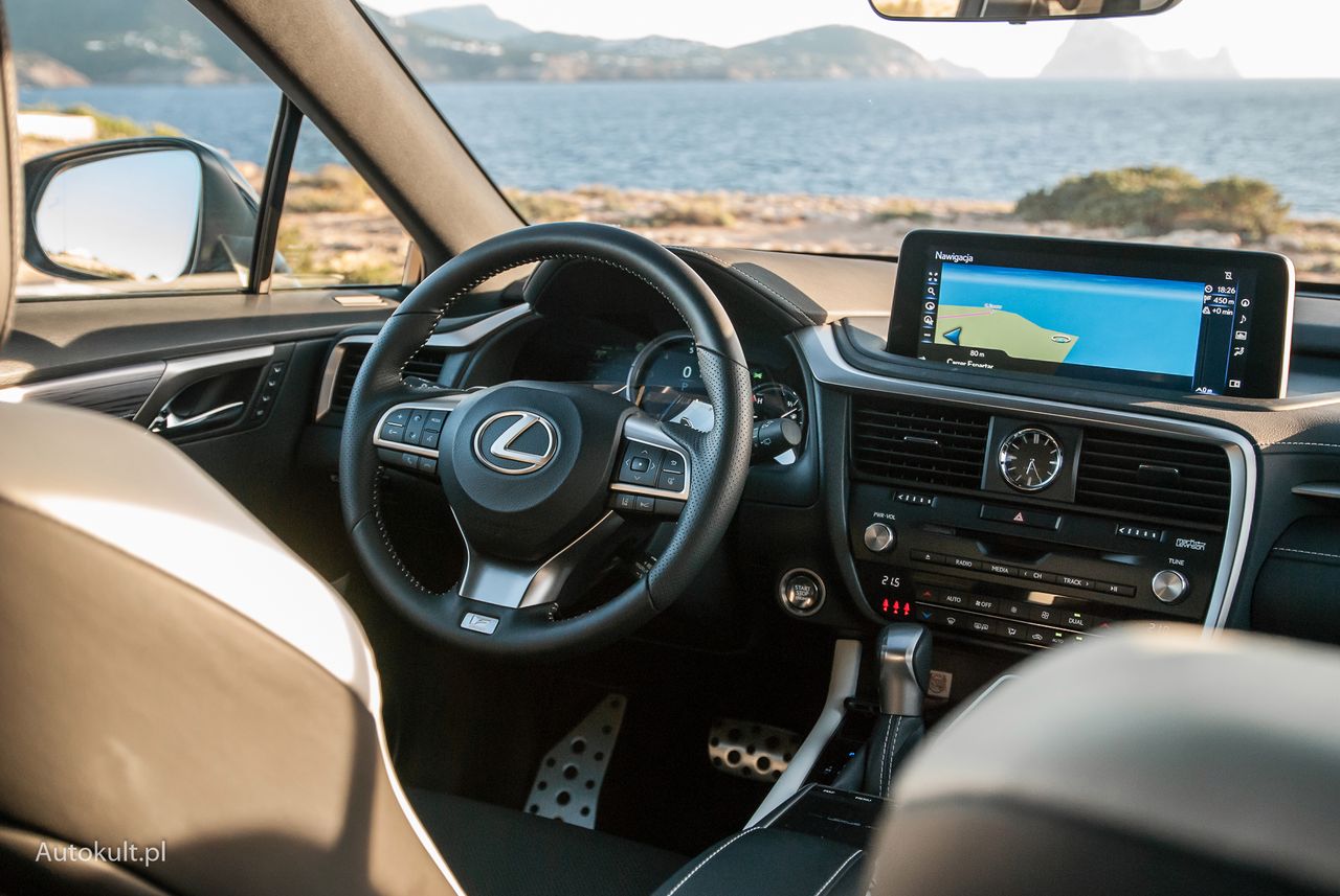Lexus RX - wnętrze