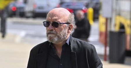 Dostaje przelewy z ZUS. Barciś wciąż musi pracować. Ma prawie 70 lat