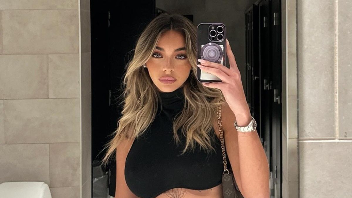 Chiara Frattesi zapozowała przed lustrem