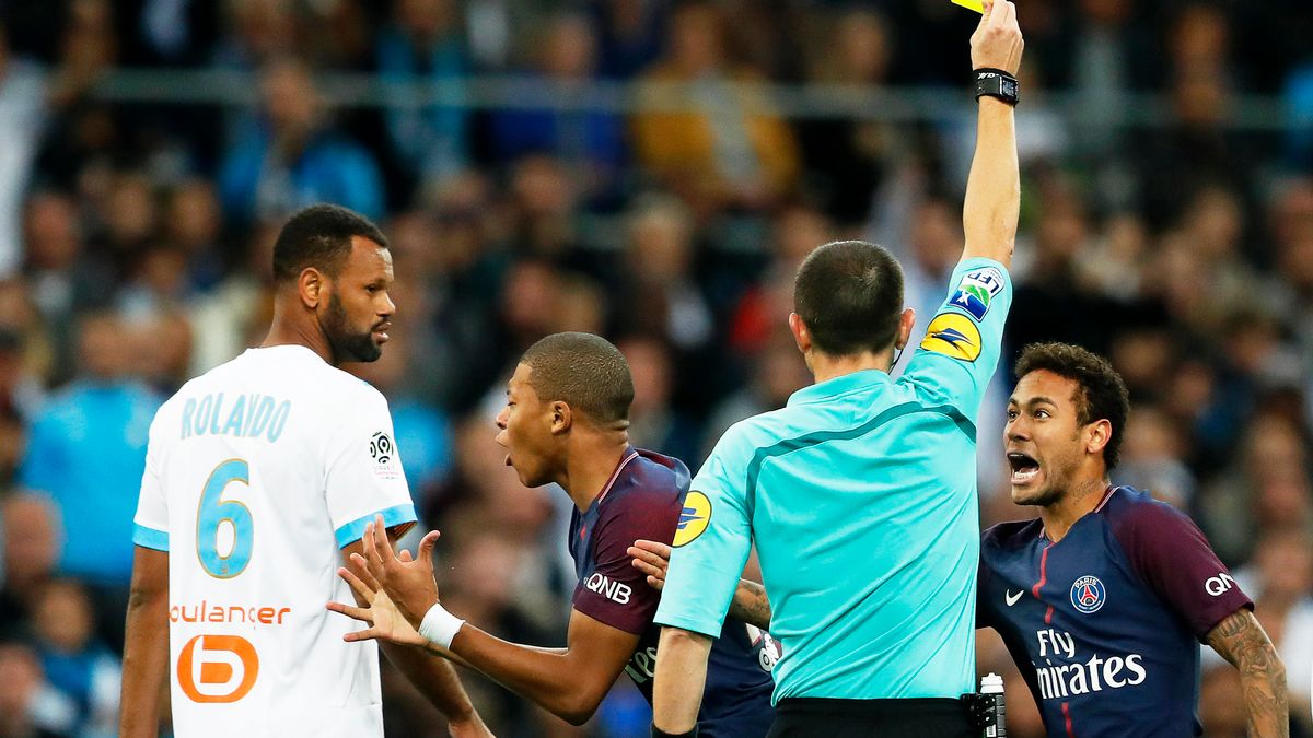 PAP/EPA / Neymar wyrzucony przez sędziego z boiska