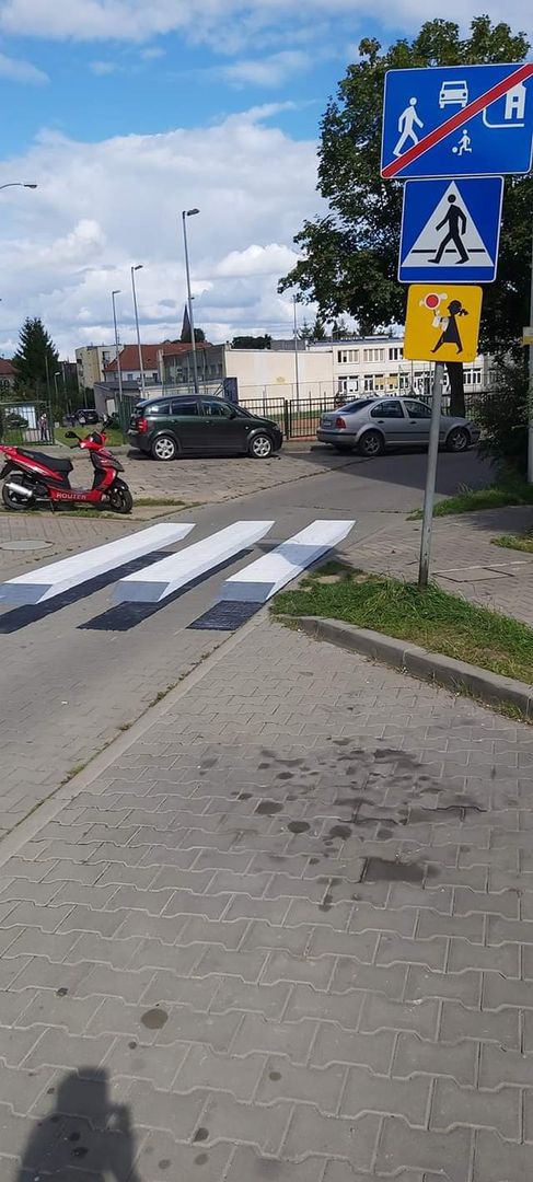 Trójwymiarowe przejście dla pieszych? Pasy 3D w Bartoszycach