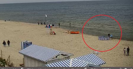 Ujęcie z plaży w Krynicy Morskiej. Spójrzcie na plażowiczów