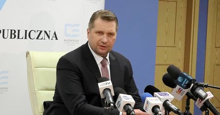 Ta mapa zdenerwuje PiS. Czarnek o drugim podręczniku