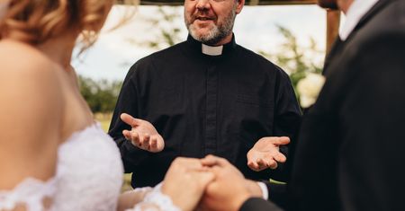 Zapytali księdza o cenę ślubu. "Może ulec zmianie, bo inflacja"