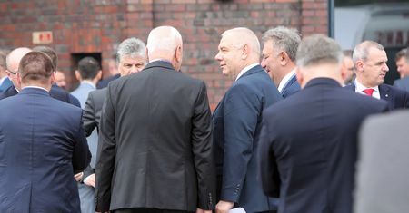 PiS podjął uchwałę sanacyjną. "Korupcja będzie w innym miejscu"