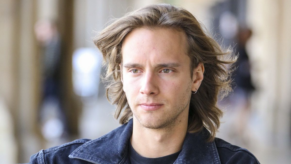 Maciej Musiał jest osobą wierzącą w Boga