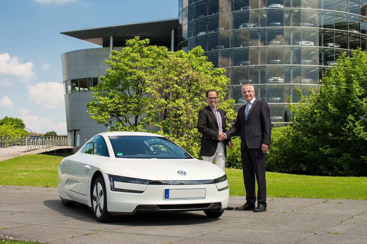 Pierwszy Volkswagen XL1 dostarczony