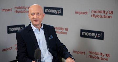 "Przemysł stara się spowolnić rozwój elektromobilności”. Gospodarka nie jest gotowa