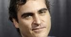 Joaquin Phoenix rapuje na poważnie