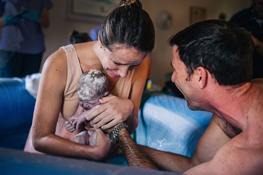 Tak rodzą kobiety. Niesamowite zdjęcia z porodów, które zebrano i wyróżniono w największym tego typu konkursie fotograficznym na świecie 19