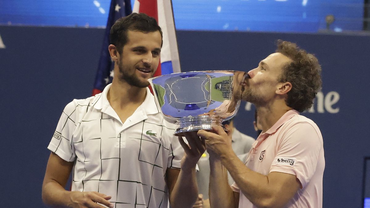 PAP/EPA / JASON SZENES / Na zdjęciu: Mate Pavić i Bruno Soares, mistrzowie US Open 2020 w deblu mężczyzn