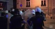 Policja używa armatek wodnych i gazu łzawiącego przeciwko protestującym
