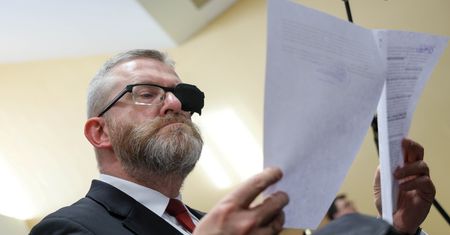 Zamieszanie wokół targów i Grzegorza Brauna