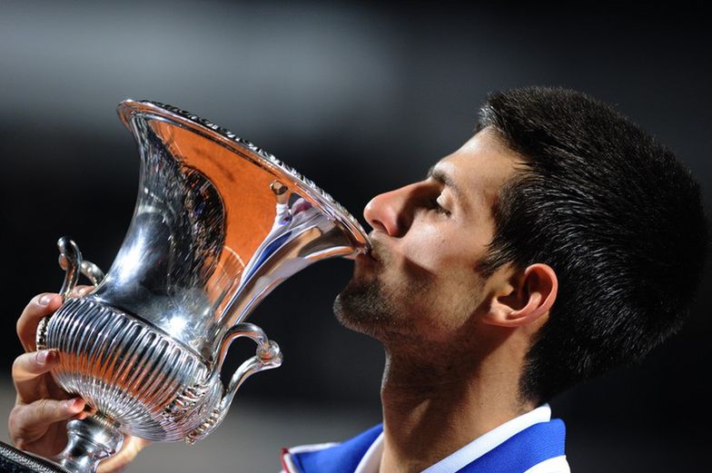 Wygrane Djokovica i Federera w Dubaju