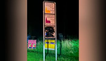 Muzułmańskie znaki w Niemczech. Pierwsza takie miasto. Już zniszczyli