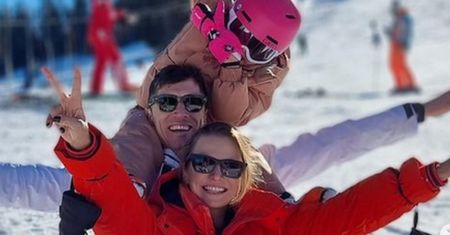 Lewandowscy kończą ferie w luksusowym kurorcie narciarskim, pozując na tle PRYWATNEGO SAMOLOTU (FOTO)
