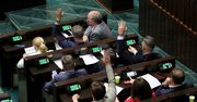 Sejm zagłosował. Posłowie PiS pozostają na stanowiskach