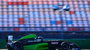 Bolid F2 również z osłoną kokpitu