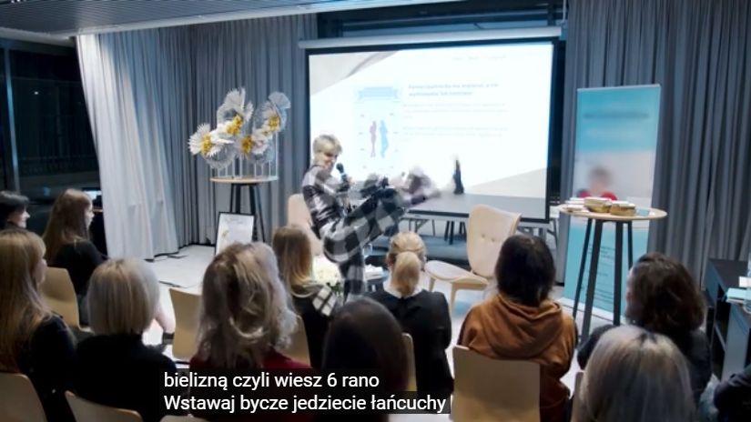 "Kobieta petarda" w pełni możliwości. Poczucia humoru jej odmówić nie można