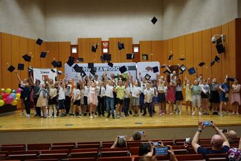 Najmłodsi studenci suwalskiej uczelni z dyplomami