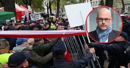 Protest pod TK. Doszło do starć z policją. "Obudź się Polsko"