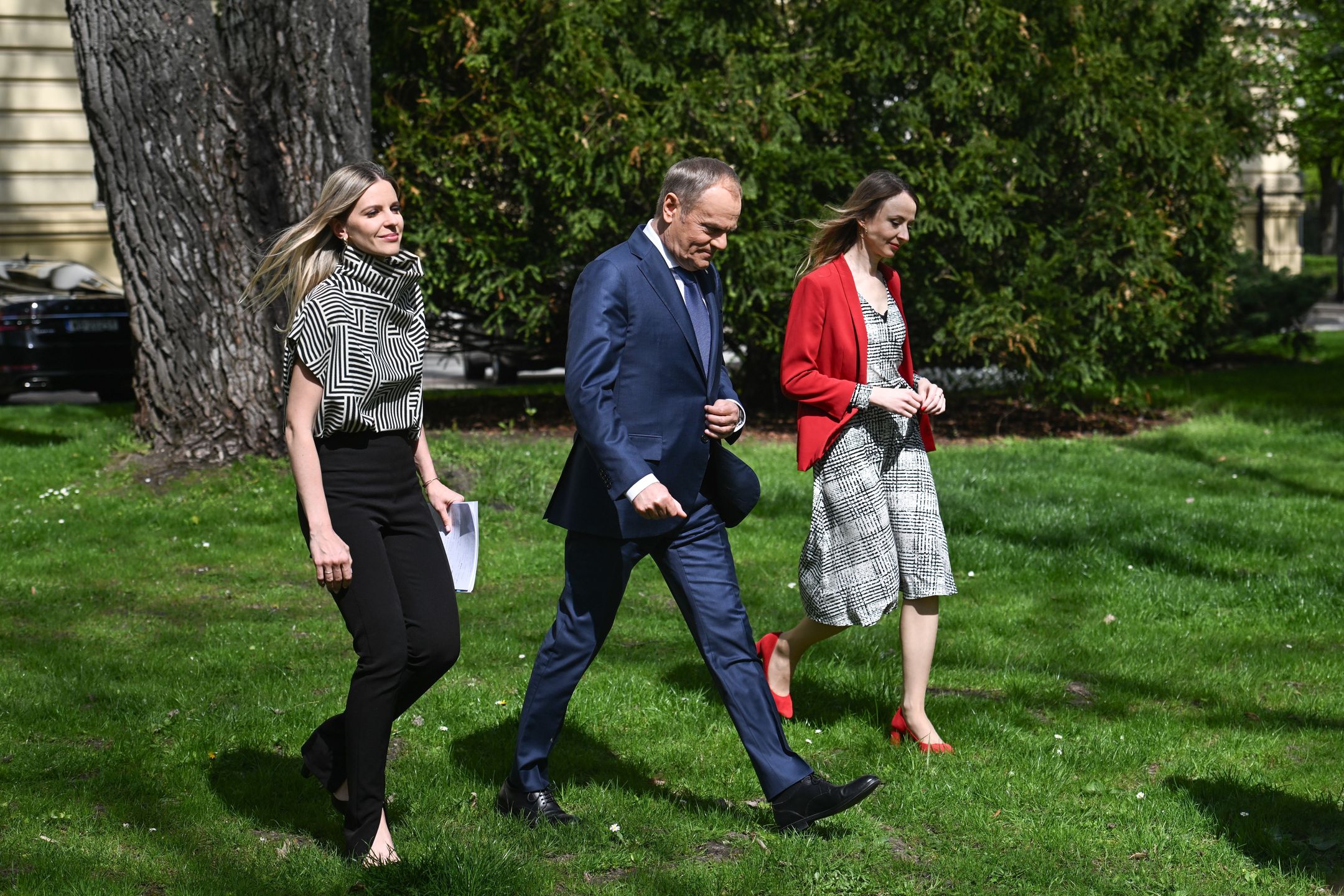 Na zdjęciu od lewej: Aleksandra Gajewska, Donald Tusk i Agnieszka Dziemianowicz-Bąk
