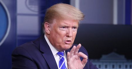 Koronawirus. Kontrowersyjny lek nadal cieszy się popularnością. Poleca go Donald Trump