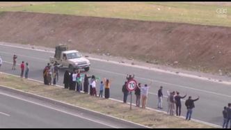 Kurdyjski konwój przemierzał Turcję w drodze do Kobani